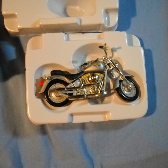 Hallmark Ornament 2000 Harley Davidson 1990 FAT BOY #2 in Series MIB - Picture 2 of 3